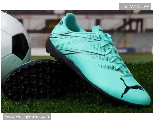 2025年男士足球鞋推荐轻盈舒适性与速度兼备的最佳选择 2025年男士足球鞋推荐轻盈舒适性与速度兼备的最佳选择